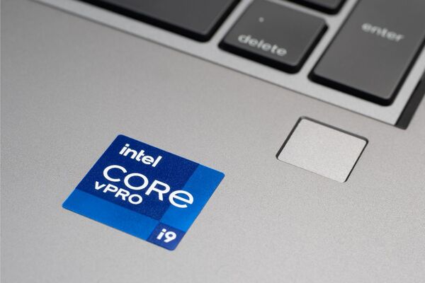 От гиганта до титана: эволюция флагманских процессоров Intel i9