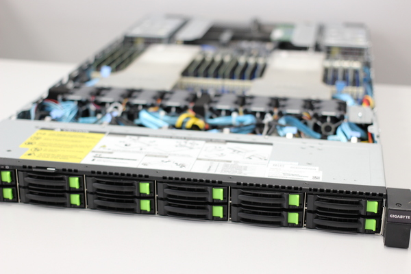 Сборка сервера 1U на базе платформы Gigabyte R183-S92 и процессоров Intel Xeon
