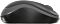 Фото-4 Мышь Logitech M185 беспроводная, серый цвет, вид сбоку. Видны плавный изгиб корпуса, тёмная боковая поверхность, светло-серая окантовка и выступающее колесо прокрутки в передней части. Это важно для страницы товара, потому что показывает профиль мыши и её высоту.
