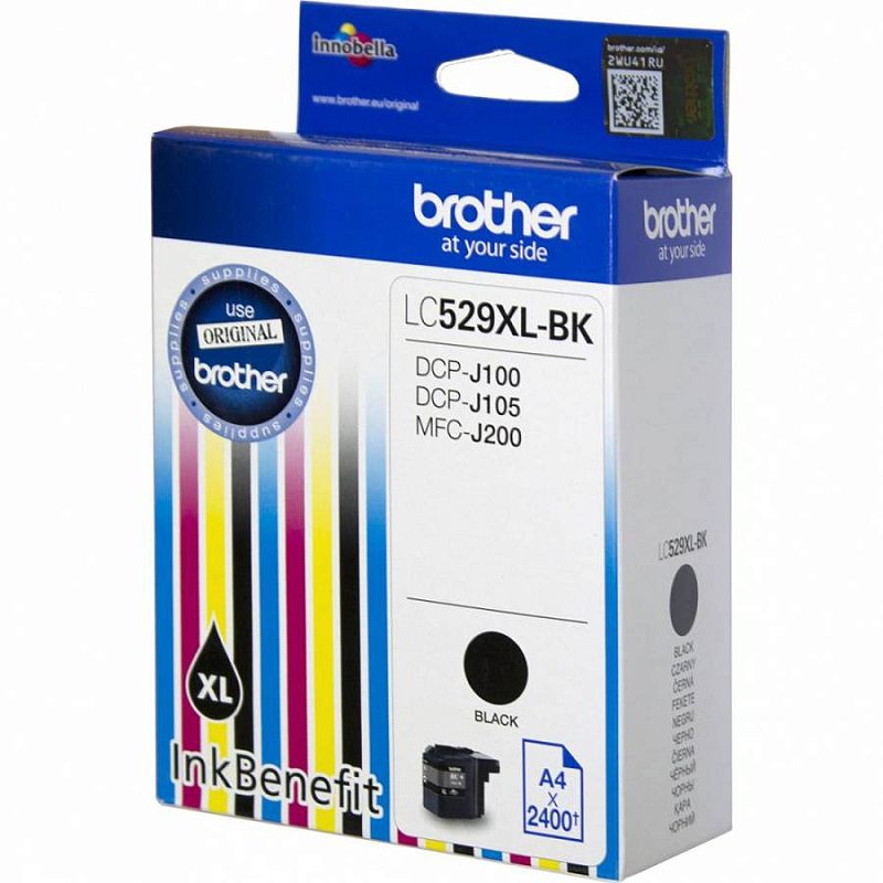 Фото-1 Струйный картридж Brother LC529XL-BK, упаковка спереди справа под углом; коробка бело-синего цвета с подвесом, чёрным кругом Black, вертикальными цветными полосами и маркировкой A4 x 2400, изображение показывает лицевую сторону коробки для страницы товара.