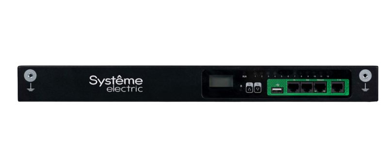 Фото-1 Распределитель питания Systeme Electric Uniprom 1U UP7921, крупный план модуля управления: небольшой дисплей, кнопки, USB-порт и несколько портов RJ-45 на зелёной плате, логотип Systeme Electric; чёрная панель, чтобы увидеть интерфейсы мониторинга/управления.