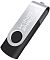 Фото-2 USB-накопитель Kingprice KPFD2 32GB, вид под углом: серебристая поворотная металлическая планка с надписью KING PRICE и круглым шарниром на чёрном корпусе, ушко под шнурок; фото на белом фоне для идентификации модели на странице товара.