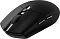 Фото-3 Беспроводная мышь Logitech G304 Lightspeed, чёрный, вид сверху справа под углом; видны колесо, кнопка DPI, ломаные линии разделения панелей и две боковые кнопки с серыми вставками; габариты 62.1 × 116.6 × 38.2 мм, вес брутто 0.3 кг; на белом фоне для страницы товара, чтобы показать форму корпуса и боковые клавиши.