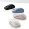 Фото-6 Беспроводная мышь Xiaomi Wireless Mouse 3, белая, вид сверху спереди под углом; видны колесо прокрутки в золотистой окантовке, тонкая линия разделения кнопок и золотистая боковая кнопка. Изображение для карточки товара, чтобы показать форму корпуса и декоративные элементы.