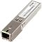 Фото-2 Трансивер D‑Link SFP DPN‑100 C1A, вид под углом со стороны оптического порта — металлический корпус, квадратное окно разъёма с чёрной заглушкой и светло‑зелёной вставкой, наклейка с маркировкой на верхней грани; показывает тип разъёма и конструкцию фиксации для подключения оптики на странице товара.