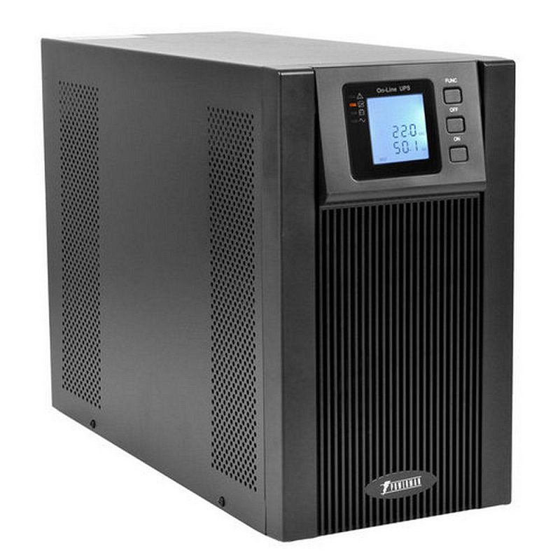 Фото-1 ИБП Powerman Online 3000 VA, вид спереди слева: чёрный tower-корпус с перфорированной боковиной, вертикальной решёткой и верхним LCD-экраном с кнопками; фото показывает общий внешний вид устройства в карточке товара ИБП.