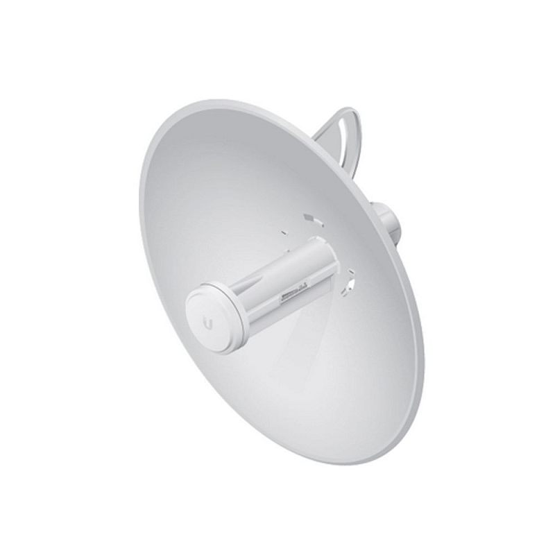 Фото-1 Точка доступа Ubiquiti PowerBeam M5 300, антенна‑тарелка на белом фоне, вид под углом: белый круглый отражатель с центральным облучателем и задним кронштейном с продолговатым крепёжным окном. Фото показывает конструкцию крепления и геометрию антенны для монтажа и наведения радиолинии.