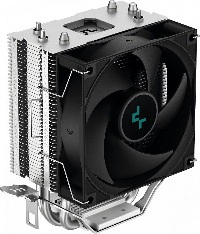 Фото-1 Радиатор охлаждения процессора DeepCool AG300, вид под углом спереди: чёрный вентилятор на серебристом радиаторе, видны проволочные фиксаторы и металлические монтажные элементы у основания; фото важно для понимания конструкции и крепления на странице товара.
