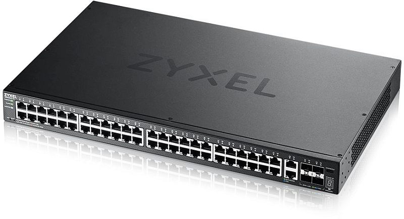 Фото-1 Коммутатор Zyxel XGS2220-54, вид спереди сверху справа: чёрный металлический корпус для стойки, на передней панели 54 сетевых порта и служебные индикаторы, справа блок uplink/stack и консольный участок; фото показывает компоновку портов для страницы товара.