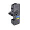 Фото-2 Лазерный картридж Kyocera TK-5220C 1T02R9CNL1, крупный план самого картриджа под углом; чёрный корпус с рельефной маркировкой, открытым круглым загрузочным отверстием сверху, блоком шестерён и синей цветовой вставкой C на передней части; изображение на светлом фоне, важно для страницы товара, потому что показывает конструкцию расходного блока без упаковки.