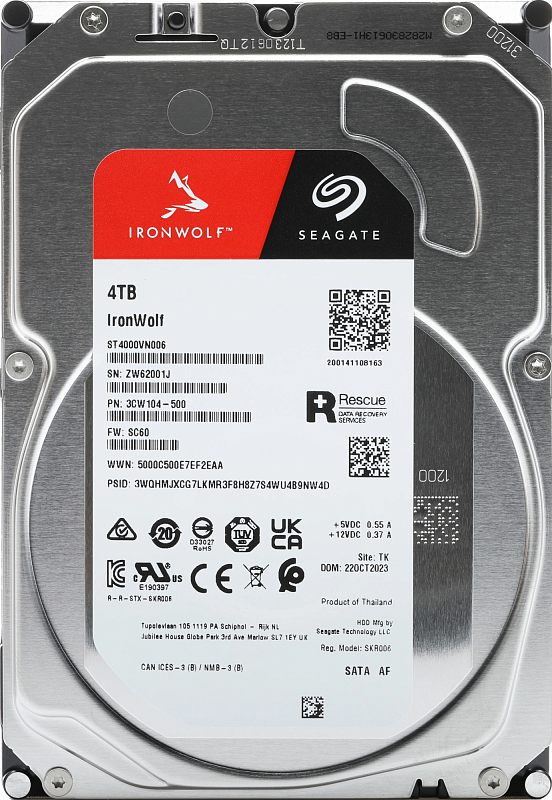 Фото-1 Жёсткий диск Seagate IronWolf ST4000VN006 3.5" 4 ТБ — вид сверху: серебристый корпус, белая этикетка с красно‑чёрным блоком IRONWOLF, указанием 4TB и QR‑кодом; на белом фоне для идентификации модели на странице товара.