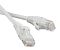 Фото-2 Патч-корд Lanmaster UTP Cat 5e TWT-45-45-1.0-GY, серый, 1 м — крупный план двух коннекторов RJ45; видны прозрачные корпуса, контактные пины и литые колпачки с разгрузкой изгиба. Фото помогает оценить конструкцию штекеров на странице товара.