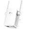 Фото-2 Wi-Fi усилитель сигнала TP-Link RE205, вид под углом снизу, вентиляционные отверстия и разъём Ethernet на нижней стороне, белый корпус с двумя антеннами