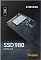Фото-4 SSD Samsung 980 MZ-V8V1T0BW, M.2 2280, 1 ТБ — изображение упаковки спереди; на фото чёрная коробка с иллюстрацией накопителя, маркировкой SSD 980 NVMe M.2 и вертикальной меткой 1TB, фото важно для страницы как вид розничной упаковки.