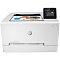 Фото-2 Принтер HP Color LaserJet Pro M255dw A4, вид спереди, видны белая фронтальная панель, чёрная верхняя секция, цветной экран управления справа и выходной слот бумаги, для страницы товара как изображение фронтального внешнего вида устройства.