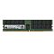 Фото-1 Модуль памяти Samsung M321R8GA0PB0-CWMKJ 64 ГБ DIMM DDR5 5600, вид спереди; зелёная плата, белая наклейка с маркировкой, чёрные микросхемы и центральный контроллер. Изображение важно для проверки конкретной ревизии и компоновки модуля.
