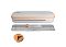 Фото-3 Ламинатор Office Kit L2307R, комплект на белом фоне: белый корпус с оранжевой окантовкой и длинным входным слотом спереди; ниже прозрачный резак-линейка с разметкой и оранжевой кареткой, рядом оранжевый обрезчик углов с металлическим ножом. Важно для страницы: показывает аксессуары набора для резки и обработки углов после ламинирования.