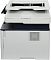Фото-7 МФУ Xerox B235, вид сбоку; видна боковая вентиляционная решетка, сверху модуль автоподачи документов, корпус белый с темно-синей вставкой на белом фоне.