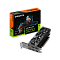 Фото-1 Видеокарта Gigabyte GeForce RTX 5050 OC 8GB рядом с коробкой, общий вид комплекта под углом спереди. На фото чёрная видеокарта с тремя вентиляторами, металлической планкой и фирменная упаковка Gigabyte. Это важно для страницы товара, чтобы показать устройство и коробку в одном кадре.