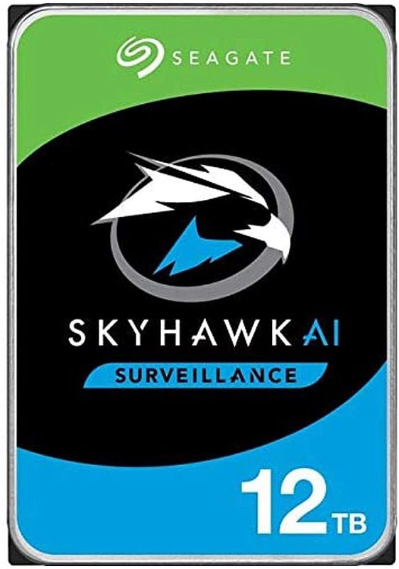 Фото-1 Жёсткий диск Seagate SkyHawk AI ST12000VE001, фронтальная иллюстрация этикетки; чёрно‑зелёно‑синяя графика SKYHAWK AI SURVEILLANCE и отметка 12TB; помогает распознать линейку SkyHawk AI на странице товара.