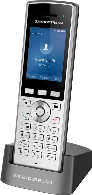 Фото-1 IP-телефон Grandstream WP822, беспроводная трубка в док-станции: цветной экран, навигационное кольцо и цифровая клавиатура, серый корпус; на белом фоне, чтобы показать комплект с зарядной базой.