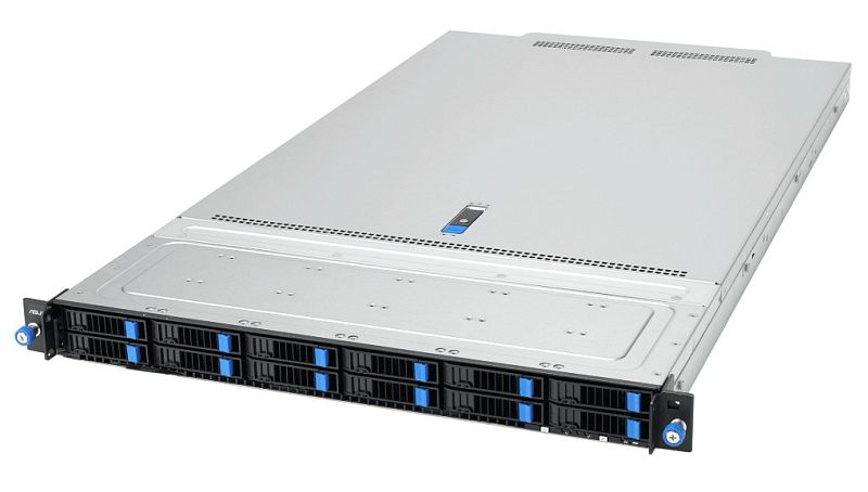 Фото-1 Серверная платформа ASUS RS700-E12 RS12U, вид спереди под углом: 1U серебристый корпус, 12 фронтальных корзин 2,5" с синими фиксаторами и синие винты на ушах; показывает количество и расположение отсеков на лицевой панели.