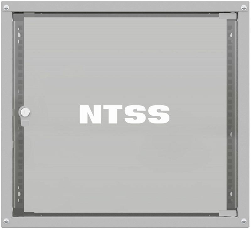 Фото-1 Настенный шкаф NTSS Lime 12U, серый — вид спереди и сбоку с открытой дверью; на фото металлический корпус, передняя рама, внутренняя стойка и дверной замок, что важно для оценки доступа к монтажному объёму шкафа.