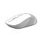 Фото-5 Беспроводная мышь A4Tech FG10S White, передний боковой ракурс: белая верхняя панель, серое основание, колесо прокрутки и кнопка на центральной вставке; важен для оценки высоты и формы передней части.