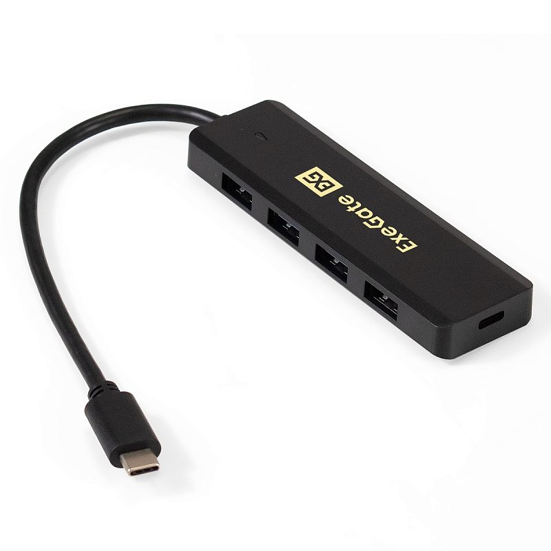 Фото-1 USB-хаб Exegate DUB-4CP/1, вид сверху под углом: компактный корпус с логотипом и подключенный кабель, чёрный; показывает общий вид устройства для использования с ноутбуком/ПК.