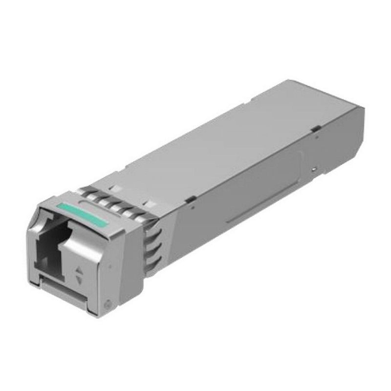 Фото-1 Трансивер ACD SFP+ WDM1270/1330‑40 — вид под углом спереди; серебристый металлический корпус, спереди порт RJ45, сверху зелёная вставка фиксатора, по бокам видны ребра/прорези; на белом фоне, показывает тип разъёма RJ45 и конструкцию модуля для установки в слот SFP+.