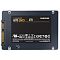 Фото-2 SSD Samsung 870 QVO 2.5, задняя сторона; видна наклейка с маркировкой серии 870 QVO и обозначением 2TB, слева расположены SATA-разъёмы питания и данных, по углам заметны винты крепления; тёмно-синий и чёрный корпус на белом фоне, фото важно для страницы товара, потому что показывает интерфейс подключения и заводскую маркировку.