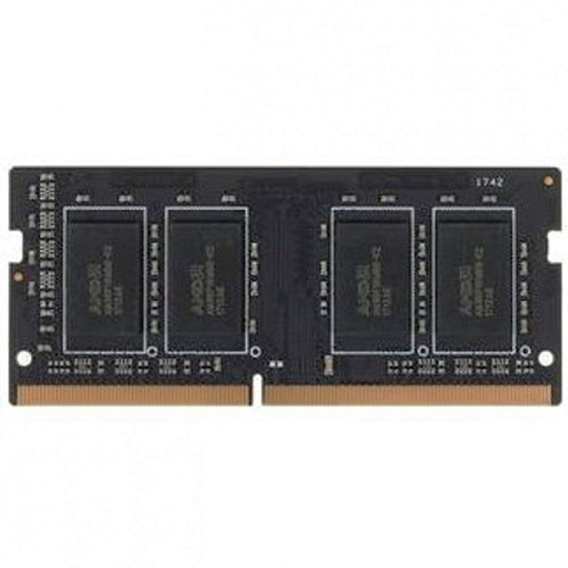 Фото-1 Модуль памяти AMD R5 Entertainment Black R534G1601S1SL-U, фронтальный вид SoDIMM: тёмная плата, четыре крупные микросхемы, сверху видна разметка платы, снизу золотистая контактная группа с центральным вырезом. Для страницы товара это важно, потому что показывает компактный ноутбучный форм-фактор.