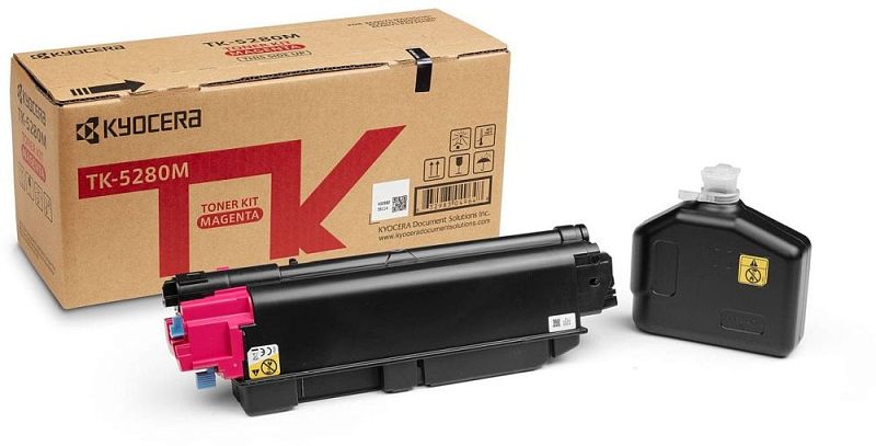 Фото-1 Картридж Kyocera TK-5280M 1T02TWBNL0, пурпурный тонер-картридж в комплекте с упаковкой и контейнером, ракурс спереди под углом; на фото черный удлиненный корпус с пурпурным торцевым блоком, рядом черный контейнер с прозрачной крышкой, позади коробка Toner Kit Magenta; изображение показывает комплект и цветовую маркировку расходного материала.