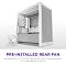 Фото-8 Корпус NZXT H3 Flow 2025 (CC-H31FW-01), инфографика &laquo;pre‑installed rear fan&raquo;: белый корпус с установленным задним вентилятором, рядом отдельно показан белый вентилятор; сетчатые фронт и нижний кожух; изображение поясняет предустановленный задний вентилятор.