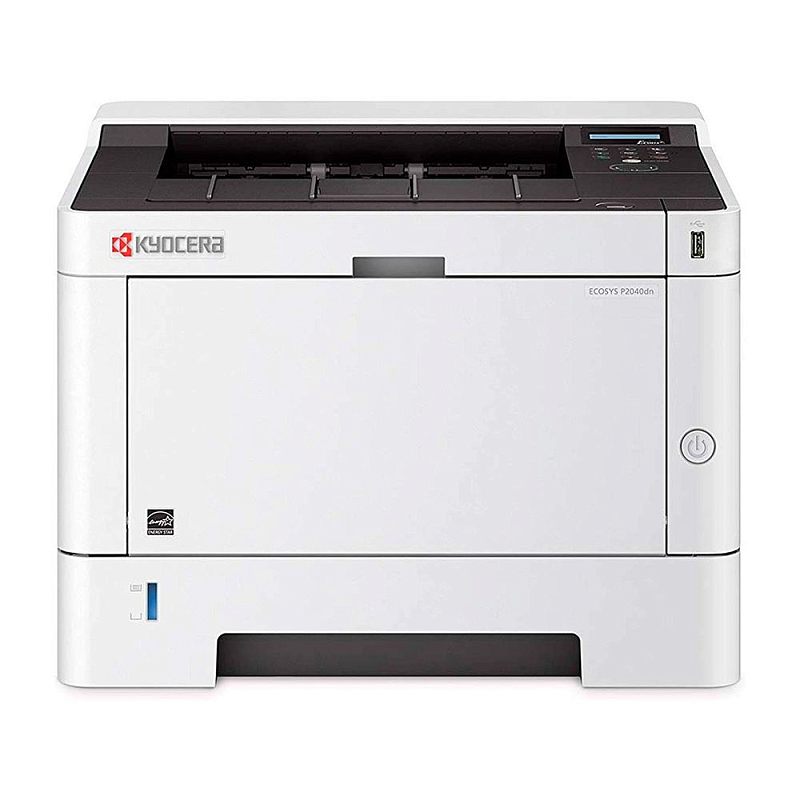 Фото-1 Лазерный принтер Kyocera ECOSYS P2040dn (1102RX3NL0), вид спереди; белый корпус с чёрной верхней зоной выхода бумаги, справа панель управления с небольшим дисплеем и кнопками, спереди порт USB и круглая кнопка питания; студийный фон — демонстрирует управление и фронтальные элементы на странице товара.