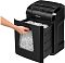 Фото-3 Уничтожитель бумаги Fellowes Powershred 12C FS-71201, выдвижная корзина; контейнер с прозрачным окном выдвинут вперёд, внутри видна стружка, рука держит край корзины; для карточки товара — чтобы показать доступ к корзине и контроль заполнения.