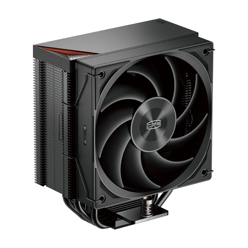 Фото-1 Кулер для процессора PCCooler RZ500 BK, вид спереди под углом: чёрный вентилятор на радиаторе, сверху чёрная крышка с оранжевой вставкой; видны скобы крепления вентилятора и башенные рёбра для охлаждения CPU.