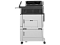 Фото-3 МФУ HP Color LaserJet Enterprise Flow M880z, вид сбоку; видны боковые панели и вентиляционные решётки, основание с колёсами, панель управления выдвинута вперёд; на белом фоне для страницы товара, чтобы показать доступ к боковым узлам и габаритную форму.