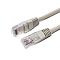 Фото-1 Патч-корд Filum UTP Cat 6 FL-U6-C-LSZH-5M, крупный план двух концов: серый кабель длиной 5 м, прозрачные разъёмы RJ45 и серые литые защитные колпачки с рифлением; фото показывает цвет и конструкцию патч-корда для страницы товара.