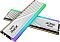 Фото-3 Комплект памяти ADATA XPG Lancer Blade AX5U6400C3216G-DTLABRWH, 2x16 ГБ DIMM DDR5 6400, диагональный вид двух модулей. На фото два белых модуля расположены крест-накрест, видны рёбра радиатора, золотистые контакты и RGB-панели с градиентом. Изображение подтверждает комплект из двух планок и показывает обе стороны конструкции, что важно для страницы набора.