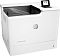 Фото-3 Принтер HP Color LaserJet Enterprise M652dn J7Z99A, вид спереди слева; белый корпус, черная верхняя секция и экран управления на верхней панели, изображение показывает общий внешний вид устройства.