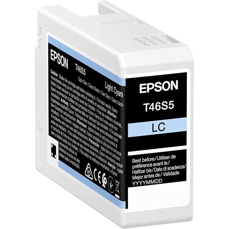 Фото-1 Картридж Epson T46S5 голубой, вид под углом на сам картридж без упаковки; на фото показан белый корпус с чёрной этикеткой Epson T46S5, светло-голубой полосой LC и верхним фиксатором; изображение показывает конструкцию корпуса и маркировку Light Cyan для страницы товара.
