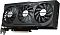 Фото-10 Видеокарта Gigabyte GeForce RTX 5070 Ti Windforce OC V2, вид спереди под другим углом: трёхвентиляторная лицевая сторона, чёрный кожух с геометрическими вставками и открытый радиатор; для страницы товара это дополняет основной ракурс и показывает форму передней панели.