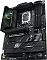 Фото-2 Материнская плата ASUS ROG Strix Z890-F Gaming WiFi &mdash; ракурс 3/4: видны сокет LGA1851, четыре слота DDR5, верхний усиленный слот PCIe и крупные кожухи M.2; показывает высоту радиаторов и расположение ключевых слотов.