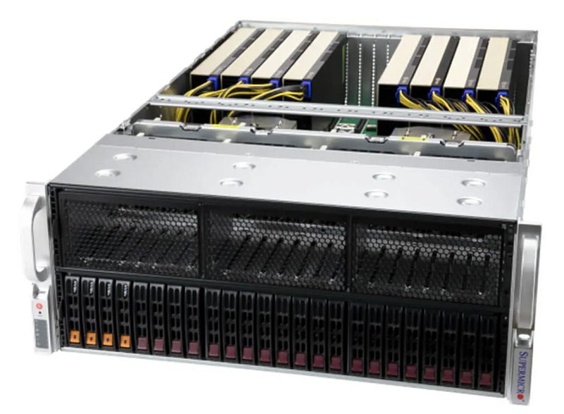 Фото-1 Серверная платформа Supermicro A+ Server AS‑4125GS‑TNRT, вид спереди под углом с открытой крышкой: фронтальные отсеки горячей замены, над ними сетчатые секции с вентиляторами, внутри видны модули/слоты в верхней части; серый корпус на белом фоне, показывает доступ к дискам и внутреннюю компоновку 4U.