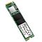 Фото-2 SSD Transcend PCIe SSD 110S TS128GMTE110S 128GB, ракурс под углом. На фото зелёная плата M.2 2280, белая наклейка с маркировкой, чёрные чипы памяти и вырез под крепление на конце. Фото помогает оценить длину модуля и компоновку платы.
