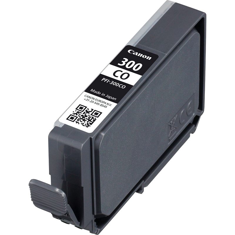 Фото-1 Струйный картридж Canon PFI-300CO Chroma Optimizer, вид под углом: на фото тёмно-серый картридж с верхней этикеткой 300 CO, боковой защёлкой, QR-кодом и гладким корпусом; изображение показывает внешний вид расходника для страницы товара.