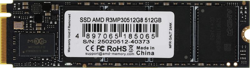 Фото-1 SSD AMD Radeon M.2 2280 R3MP30512G8 512 GB, вид спереди на модуль. На фото чёрная плата формата M.2 2280, белая наклейка с моделью и объёмом 512GB, слева контроллер Maxio и контактная кромка, справа микросхема памяти AMD и крепёжный вырез. Изображение показывает маркировку и компоновку накопителя для страницы товара.