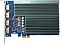 Фото-2 Видеокарта ASUS GeForce GT 730 2GB, фронтальный вид спереди; видны рёбра крупного пассивного радиатора с логотипом ASUS, синяя плата и четыре HDMI на левой планке; изображение важно для карточки товара, потому что показывает конструкцию без вентилятора.