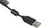 Фото-7 Веб‑камера Logitech C925e, штекер USB‑A на кабеле: металлический разъём, чёрный корпус штекера, рядом ферритовый фильтр и бирка; помогает проверить тип подключения к компьютеру.
